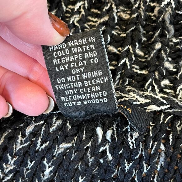 BCBGMAxazria Black White Chunky Knit Cardigan Y2k Sweater Small Beaded Collar - Picture 5 of 7